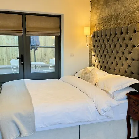 The Stables - Adults Only Πανσιόν Kildare