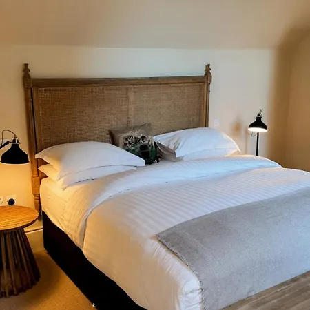 The Stables - Adults Only 3*