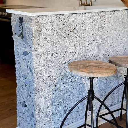 The Stables - Adults Only Πανσιόν